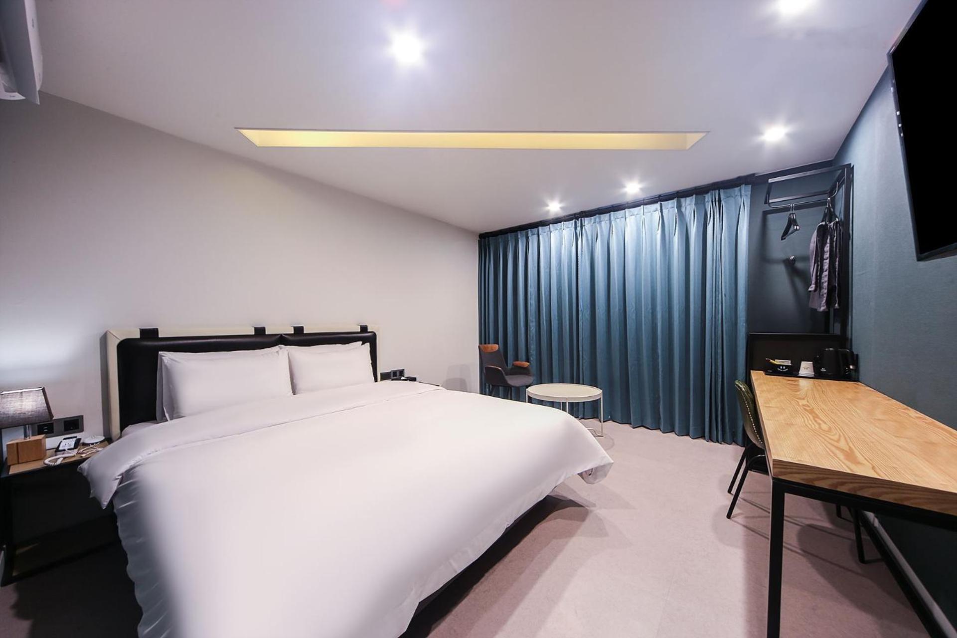 온나 호텔 대연동 부산 Daeyeon Onna Hotel Daeyeon Busan Buitenkant foto
